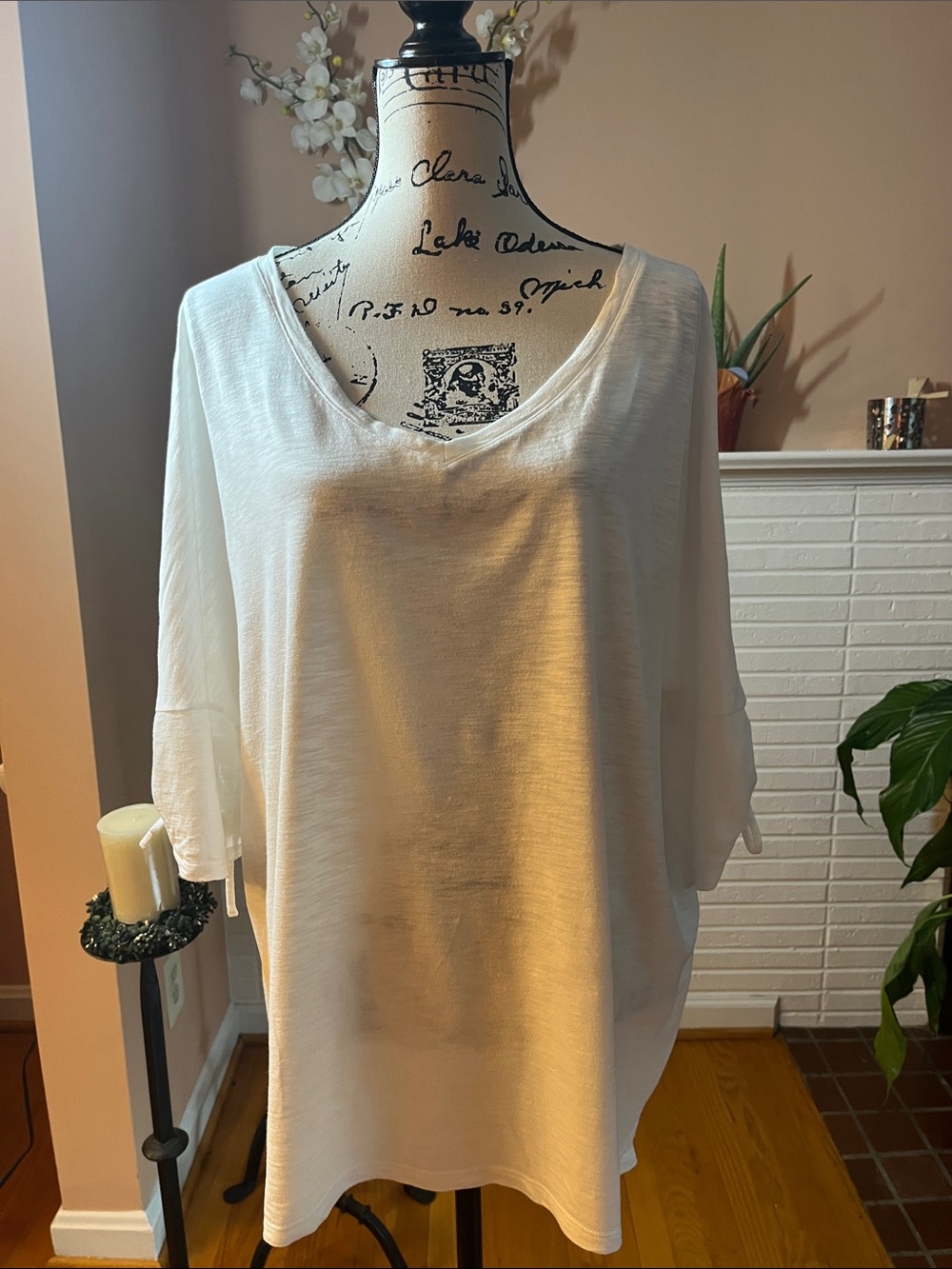 Women's Lightweight V-Neck Top in White